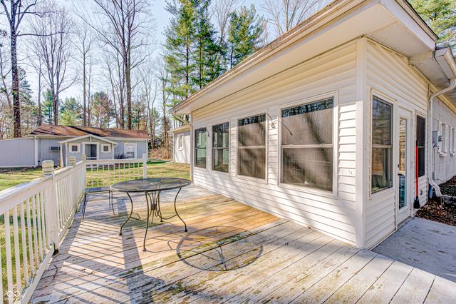 9525 N Lick Creek Road, Morgantown, IN 46160