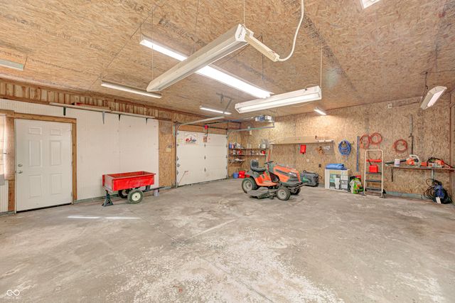 9525 N Lick Creek Road, Morgantown, IN 46160