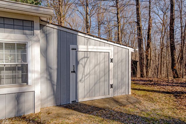 9525 N Lick Creek Road, Morgantown, IN 46160