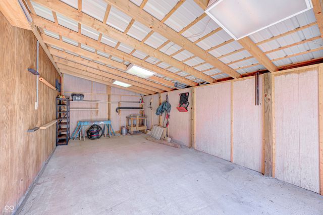 9525 N Lick Creek Road, Morgantown, IN 46160