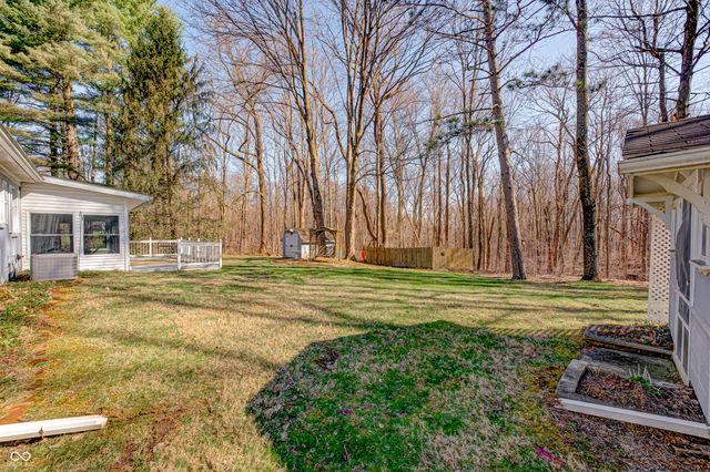 9525 N Lick Creek Road, Morgantown, IN 46160