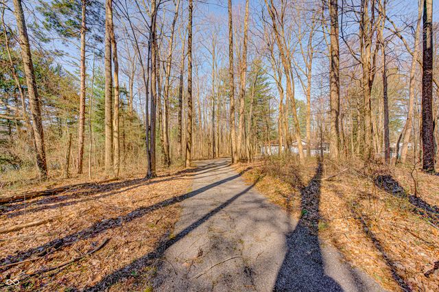 9525 N Lick Creek Road, Morgantown, IN 46160