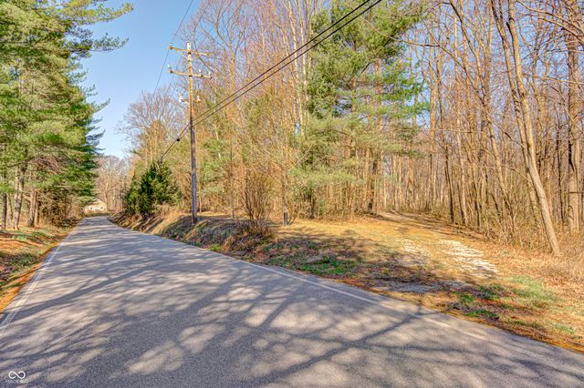 9525 N Lick Creek Road, Morgantown, IN 46160