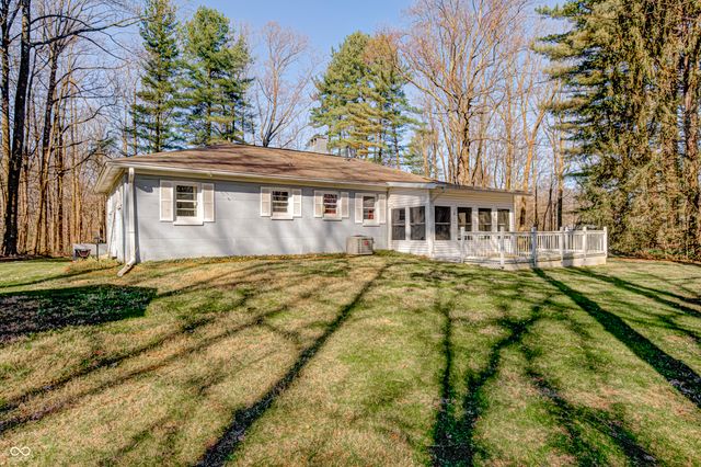 9525 N Lick Creek Road, Morgantown, IN 46160