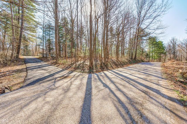 9525 N Lick Creek Road, Morgantown, IN 46160