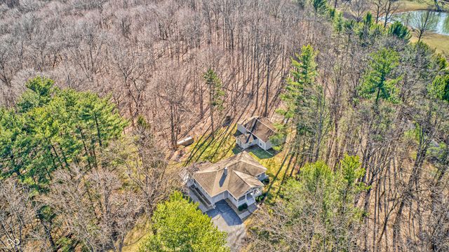 9525 N Lick Creek Road, Morgantown, IN 46160