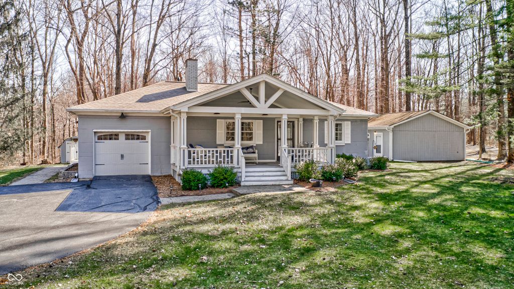 9525 N Lick Creek Road, Morgantown, IN 46160