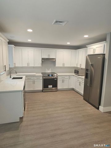 91 Taft Point 6, Waterbury, CT 06701