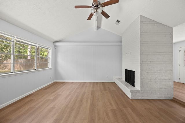 706 S Hyannis Port Street, Crosby, TX 77532