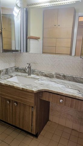 4358 TAHITIAN GARDENS CIRCLE H, Holiday, FL 34691