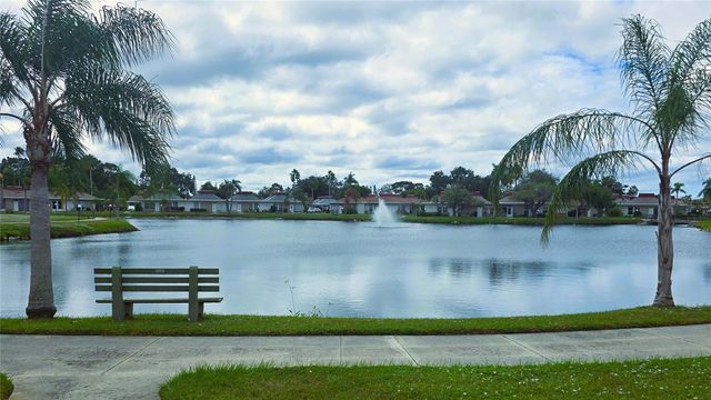 4358 TAHITIAN GARDENS CIRCLE H, Holiday, FL 34691