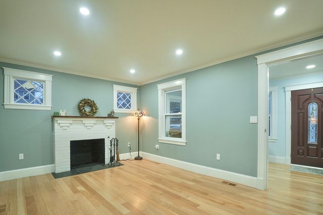 1 Linden Street, Woburn, MA 01801