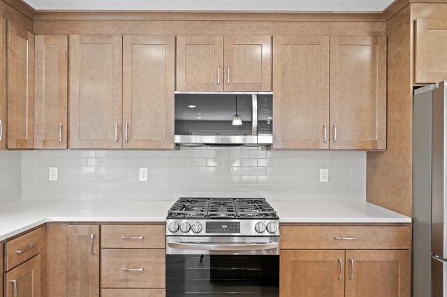 820 26th Avenue NE, Minneapolis, MN 55418