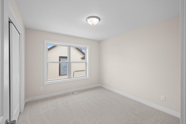 820 26th Avenue NE, Minneapolis, MN 55418