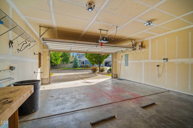 19564 Sager Loop, Bend, OR 97702