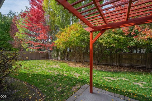 19564 Sager Loop, Bend, OR 97702