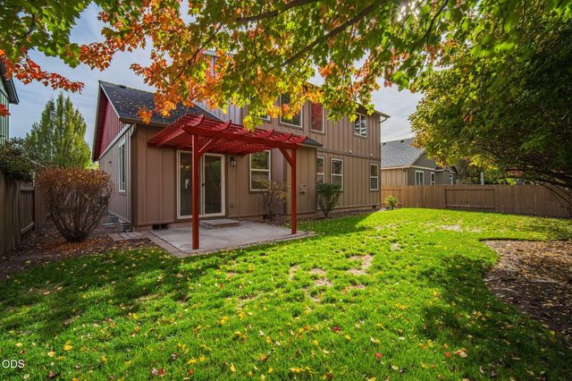 19564 Sager Loop, Bend, OR 97702
