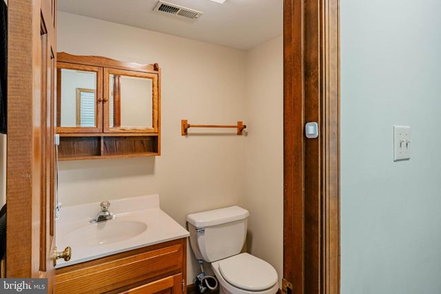 6 LITTLE CREEK LN, Fredericksburg, VA 22405