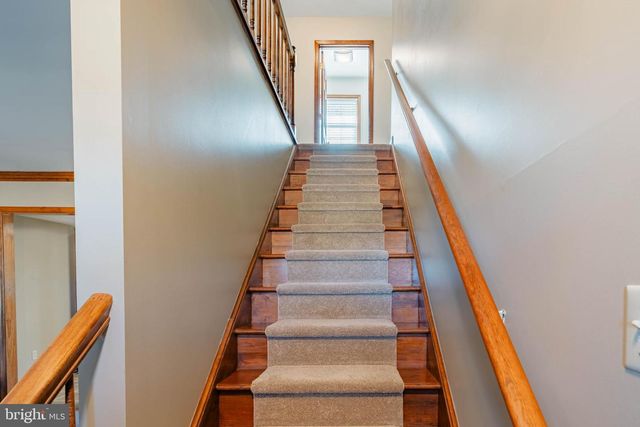 6 LITTLE CREEK LN, Fredericksburg, VA 22405