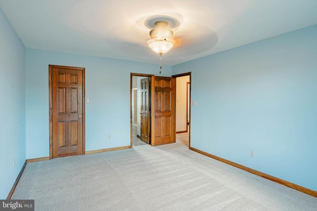 6 LITTLE CREEK LN, Fredericksburg, VA 22405