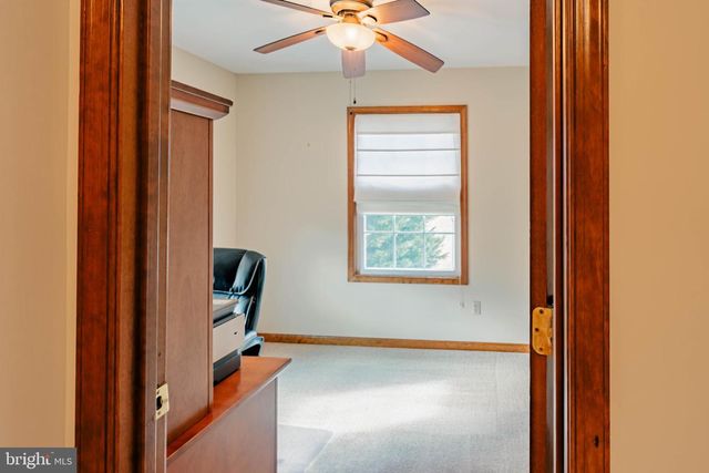 6 LITTLE CREEK LN, Fredericksburg, VA 22405