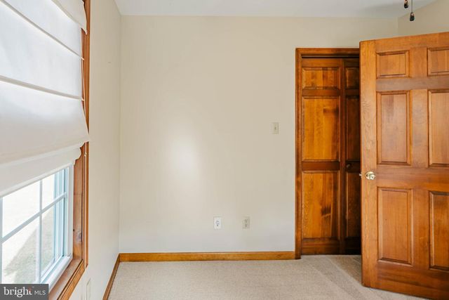 6 LITTLE CREEK LN, Fredericksburg, VA 22405