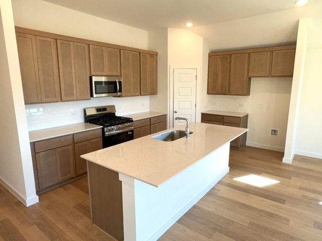 109 Divisadero DR, Hutto, TX 78634