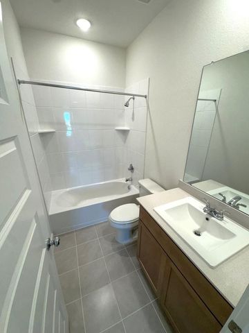 109 Divisadero DR, Hutto, TX 78634