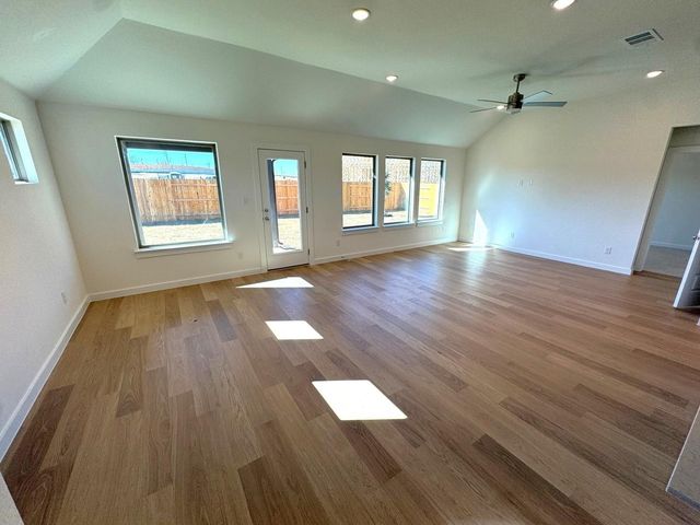 109 Divisadero DR, Hutto, TX 78634