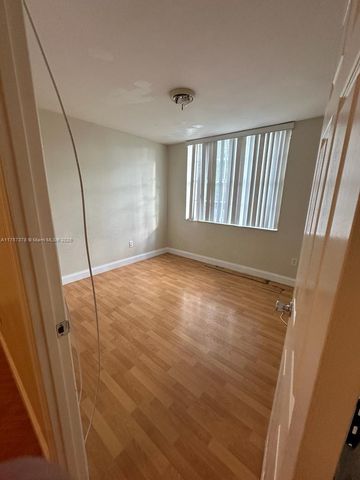 492 NW 165th St Rd C-211, Miami, FL 33169