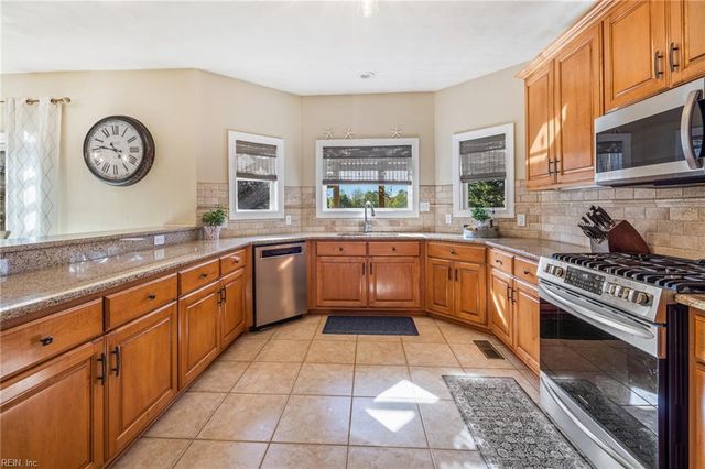 1064 Sandoval DR, Virginia Beach, VA 23454