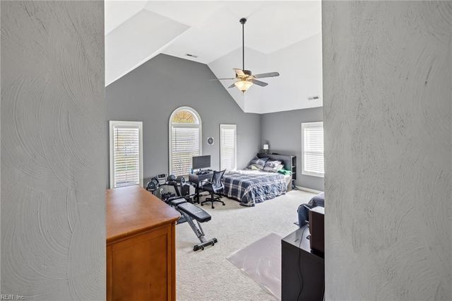 1064 Sandoval DR, Virginia Beach, VA 23454