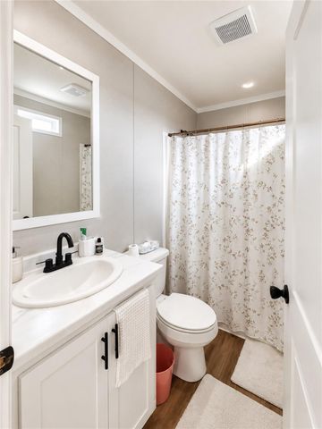 158 Lear Ln, Pearland, TX 77581