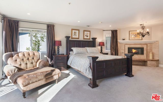 3943 Avenida Del Sol, Studio City, CA 91604