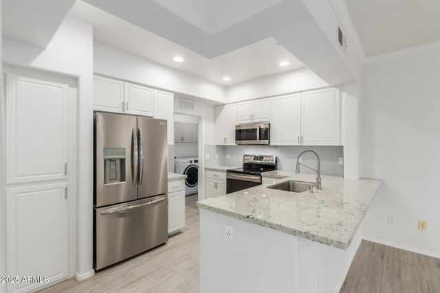 295 N RURAL Road 162, Chandler, AZ 85226