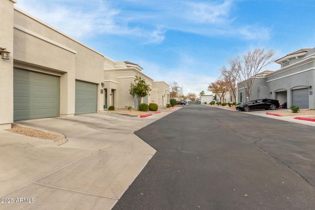 295 N RURAL Road 162, Chandler, AZ 85226