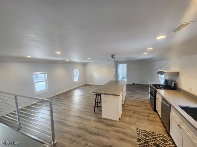 4302 John Avenue Up, Cleveland, OH 44113