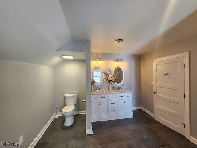 4302 John Avenue Up, Cleveland, OH 44113