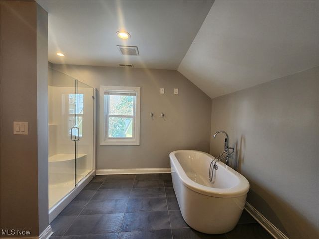 4302 John Avenue Up, Cleveland, OH 44113