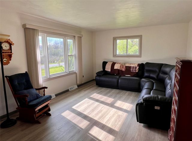8881 OLD WATERFORD Road, Erie, PA 16509