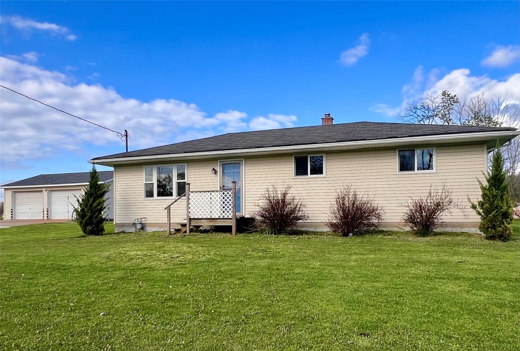 8881 OLD WATERFORD Road, Erie, PA 16509