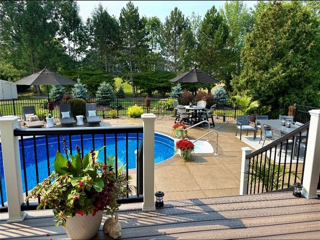 1293 Thistleberry Lane, Penfield, NY 14580
