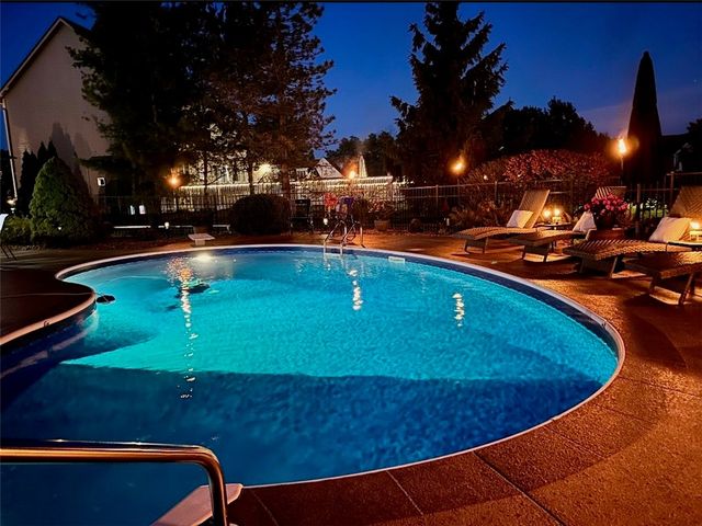 1293 Thistleberry Lane, Penfield, NY 14580