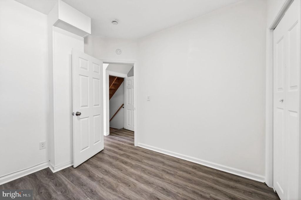 Image 5 of property listing at 480 S BENTALOU ST S, Baltimore, MD 21223