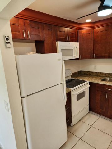 600 Village Green Court 108, Palm Springs, FL 33461