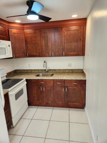 600 Village Green Court 108, Palm Springs, FL 33461