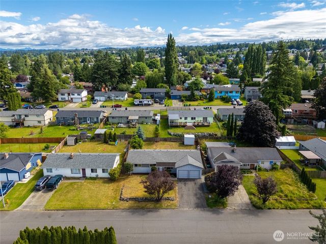 5627 60th Drive NE, Marysville, WA 98270