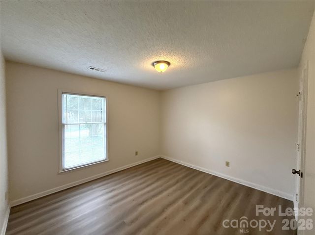 13500 Stephendale Drive, Charlotte, NC 28273