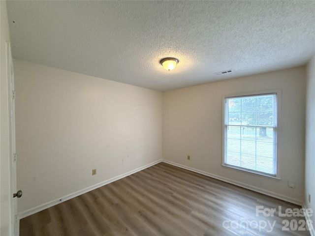 13500 Stephendale Drive, Charlotte, NC 28273