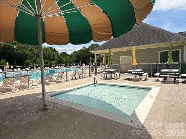 13500 Stephendale Drive, Charlotte, NC 28273